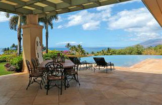 Oceanfront homes in Maui