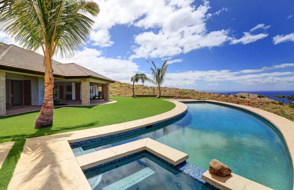 Homes in Launiupoko Maui